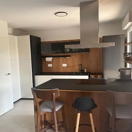 2 Au Clos D Alice Vila